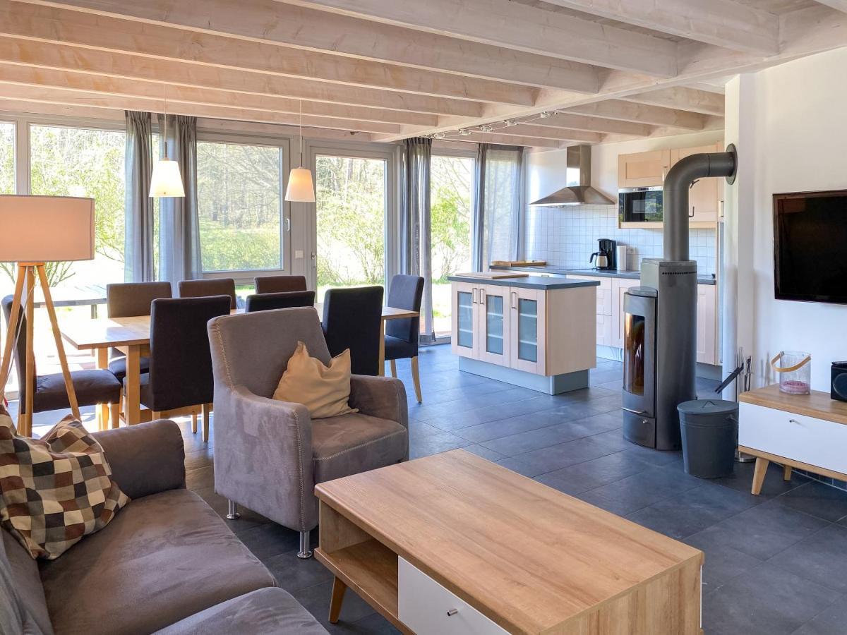 Ferienhaus Wiesengefluester W10 - Mit Sauna, Kamin Und Garten Robel Luaran gambar