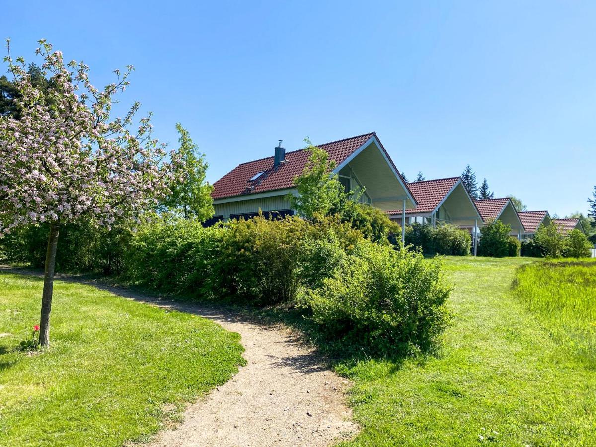 Ferienhaus Wiesengefluester W10 - Mit Sauna, Kamin Und Garten Robel Luaran gambar